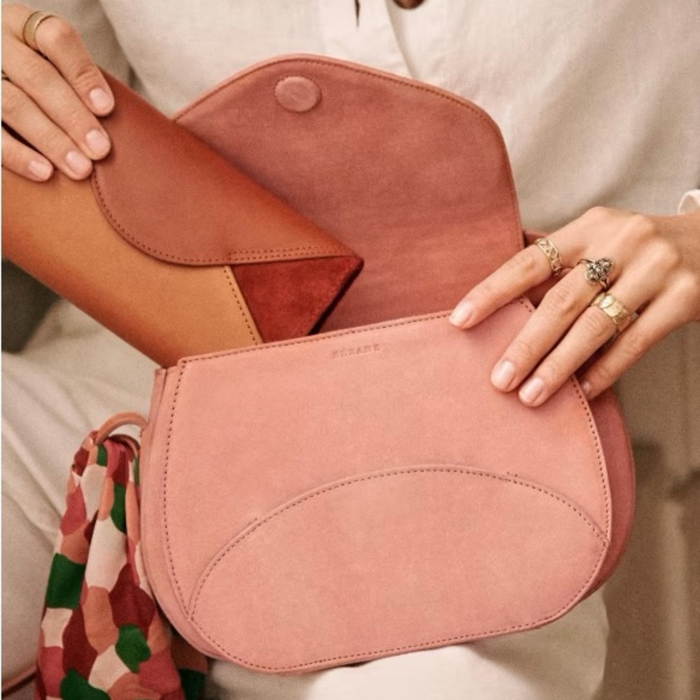 Brand new blush Sézane leather Olivia shoulder bag with dustbag and sezane box